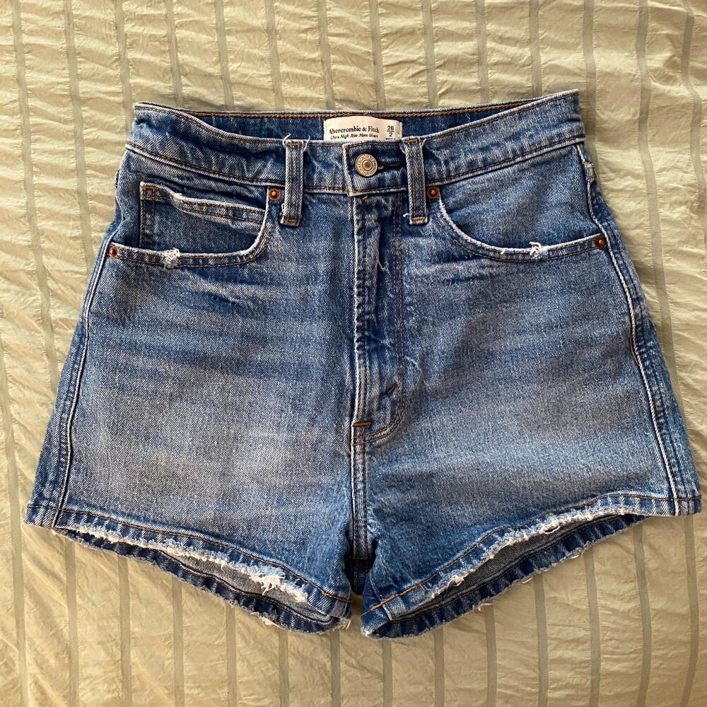 A&F Abercrombie High Rise Mom Jean Shorts Women's US Size 26 (2)